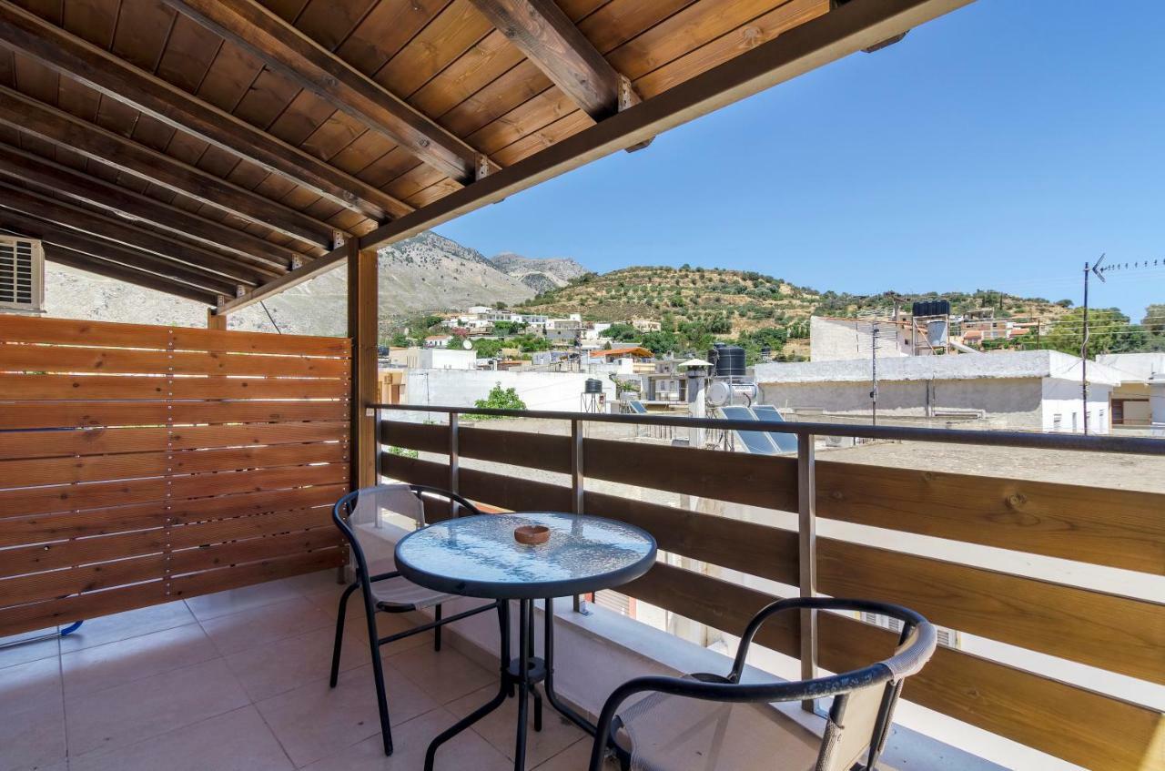 Zaros Hotel Exterior photo